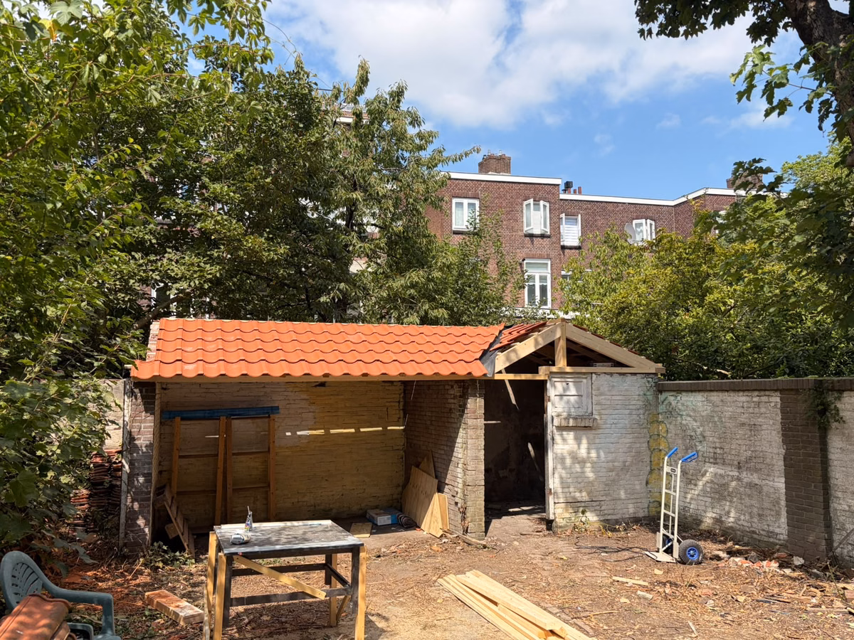 Utrecht - Nieuwe dakconstructie met VHV pannen
